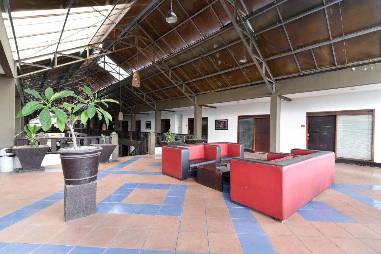 Reddoorz Plus @ Raya Legian Eksteriør bilde