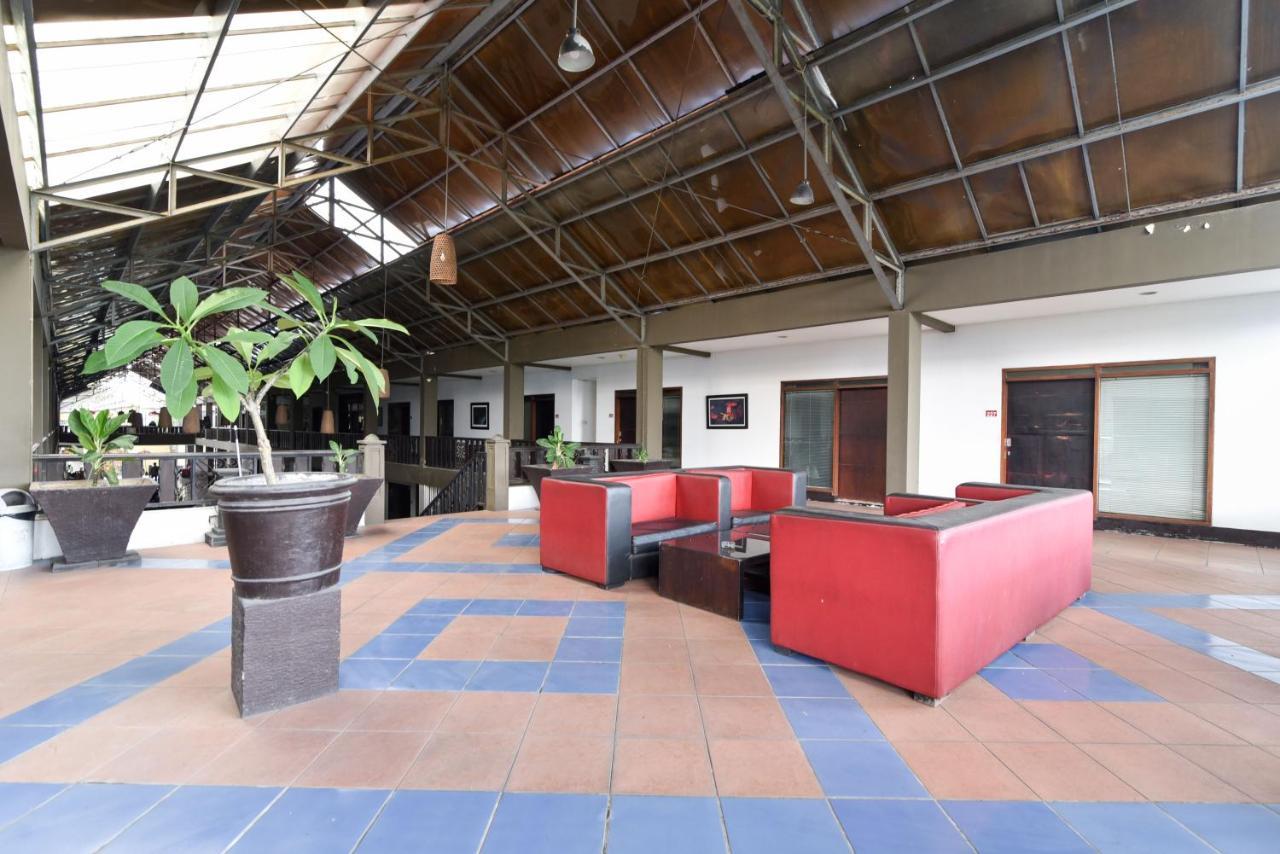 Reddoorz Plus @ Raya Legian Eksteriør bilde